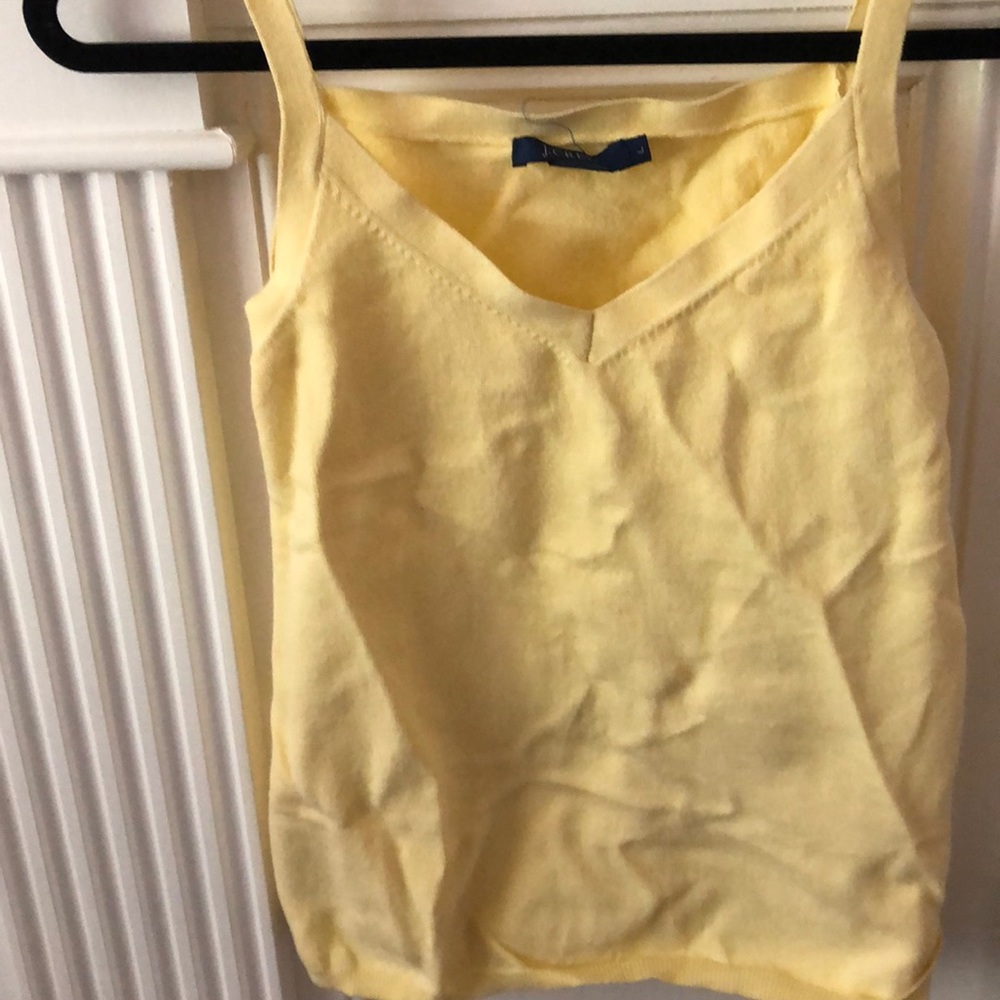 Lemon yellow v neck